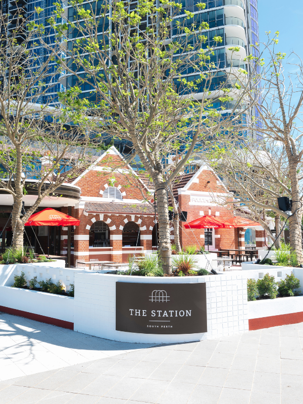 Beer Garden Perth / The Station South Perth Pub